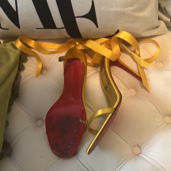 💛 Christian Louboutin Satin strappy sandals 💛 - Picture 4 of 8